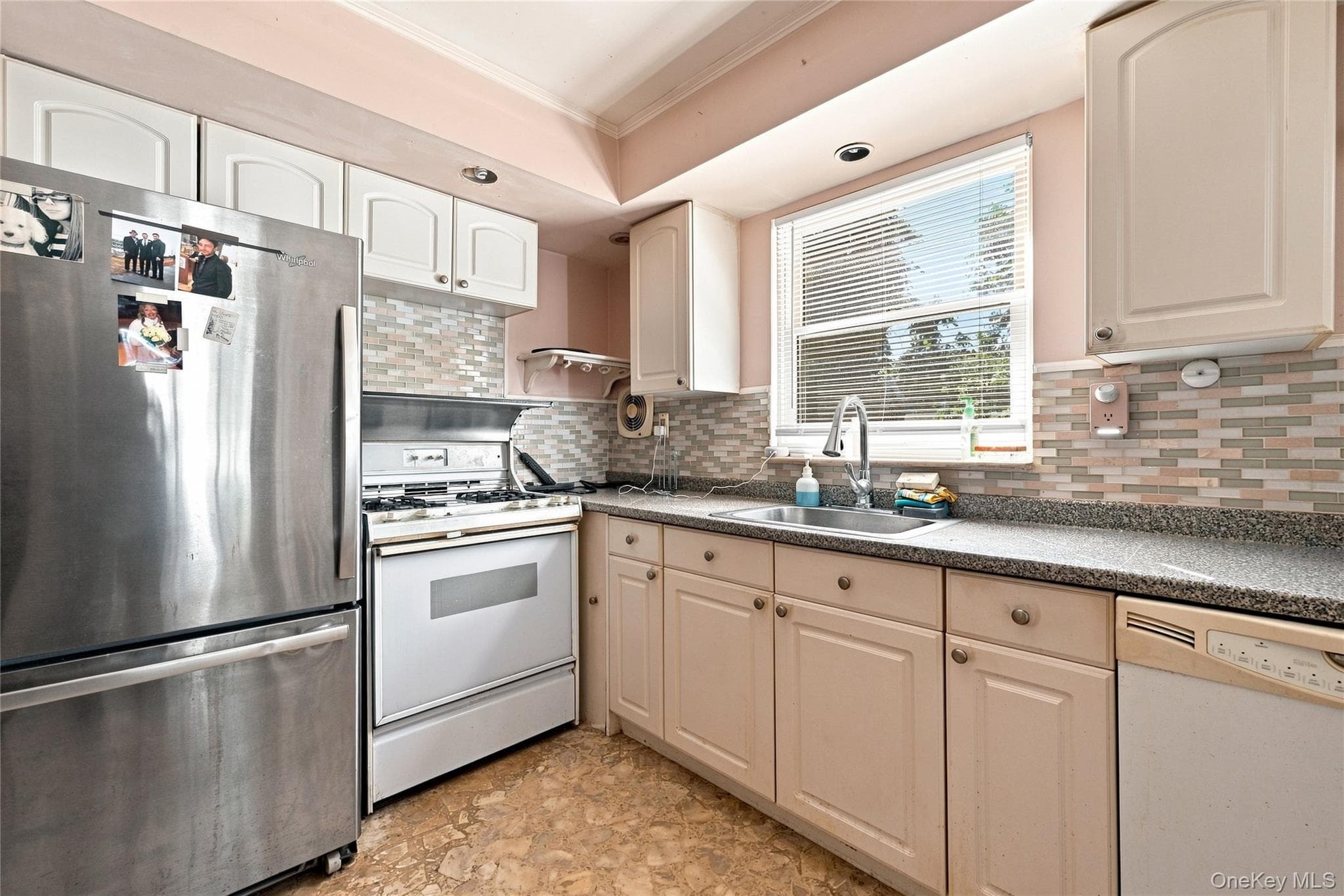 64 Satinwood Road thumbnail 11
