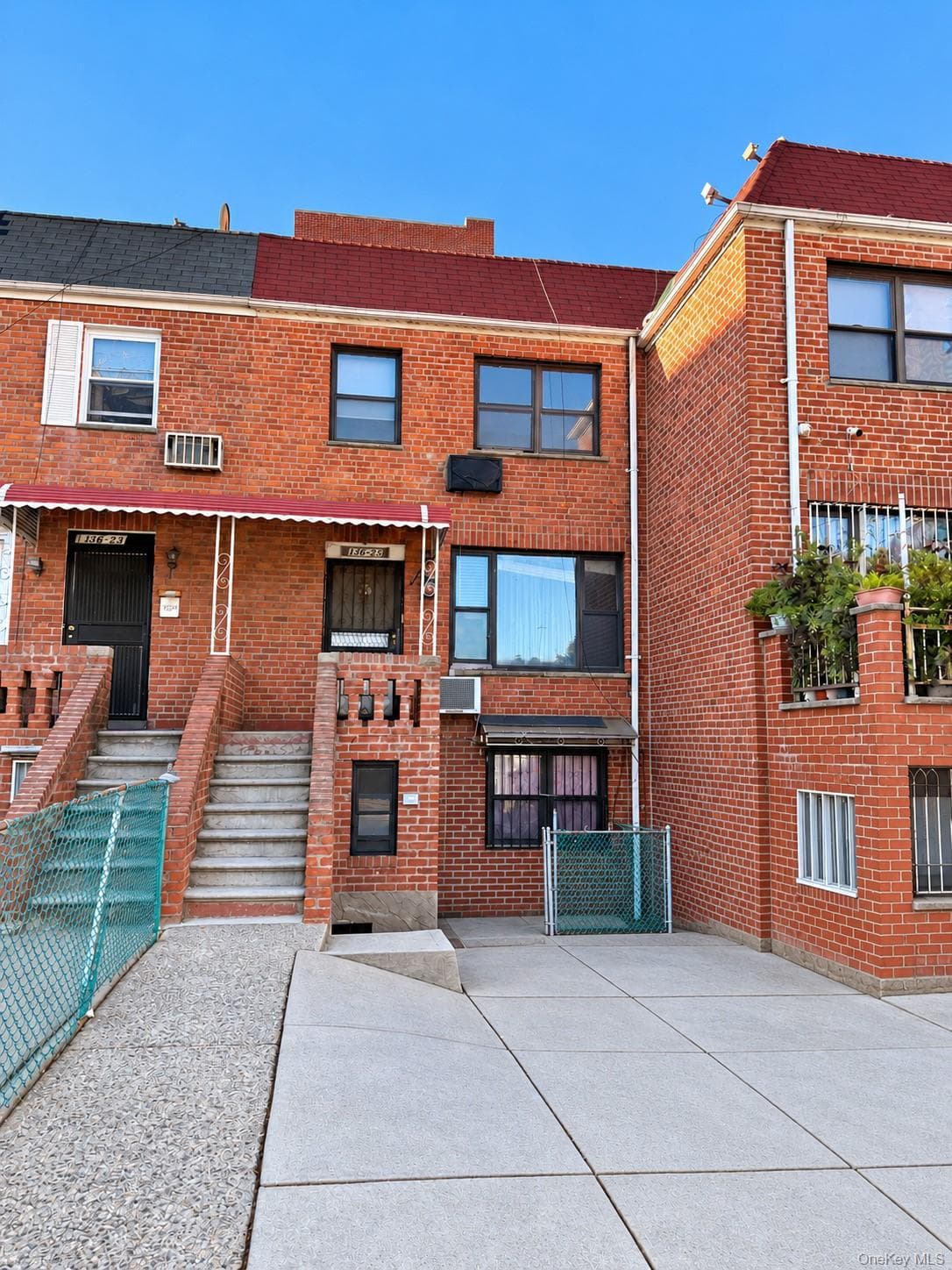 136-25 Cherry Avenue thumbnail 2