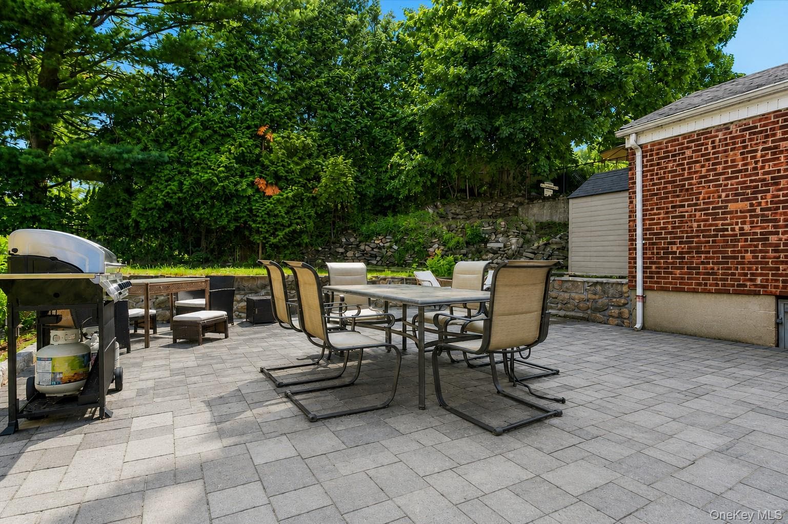 114 Greenvale Avenue thumbnail 14