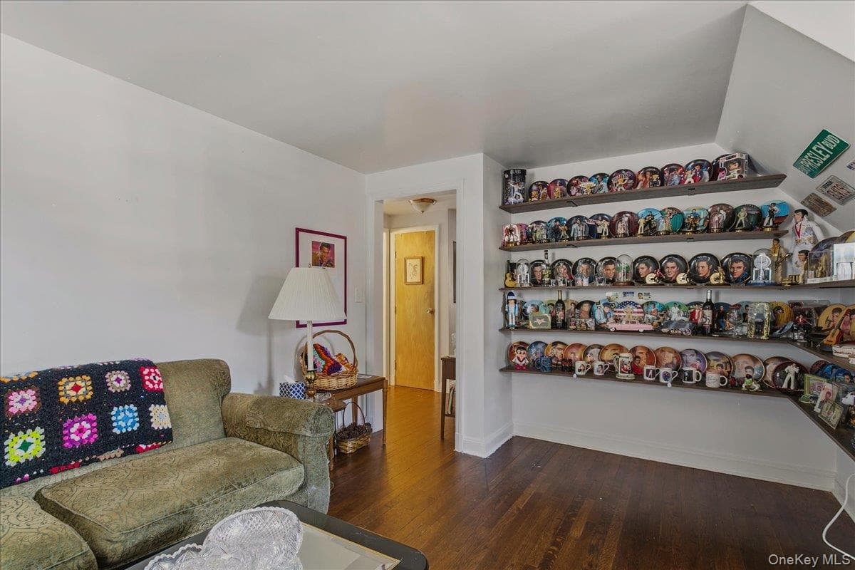 114 Greenvale Avenue thumbnail 18