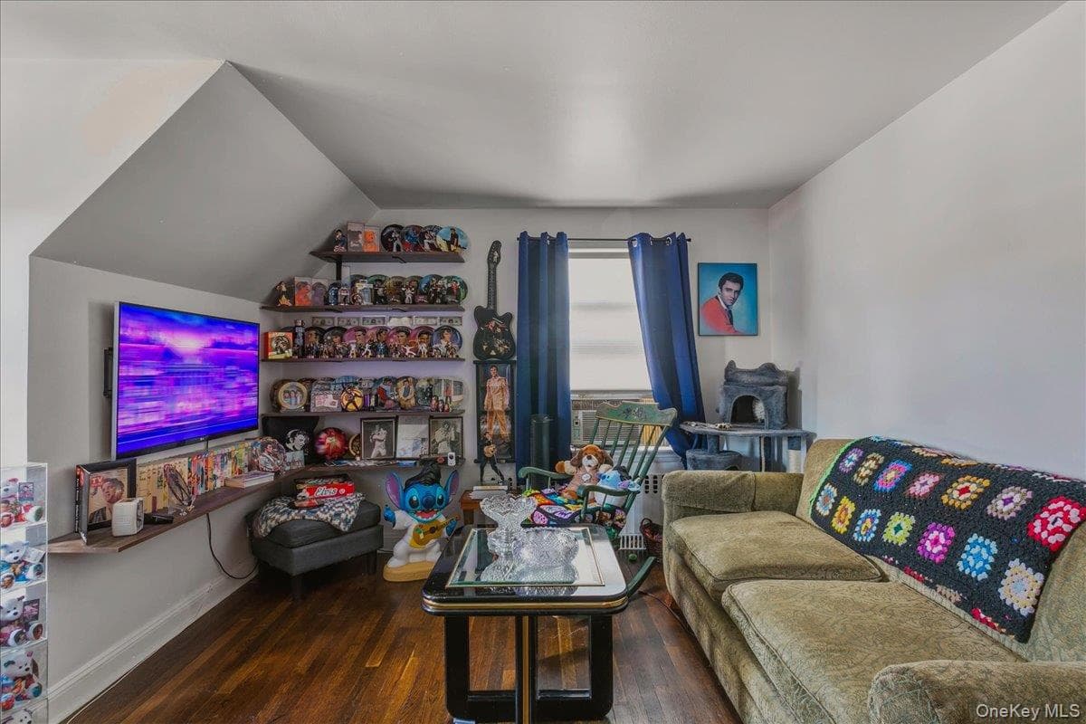 114 Greenvale Avenue thumbnail 16