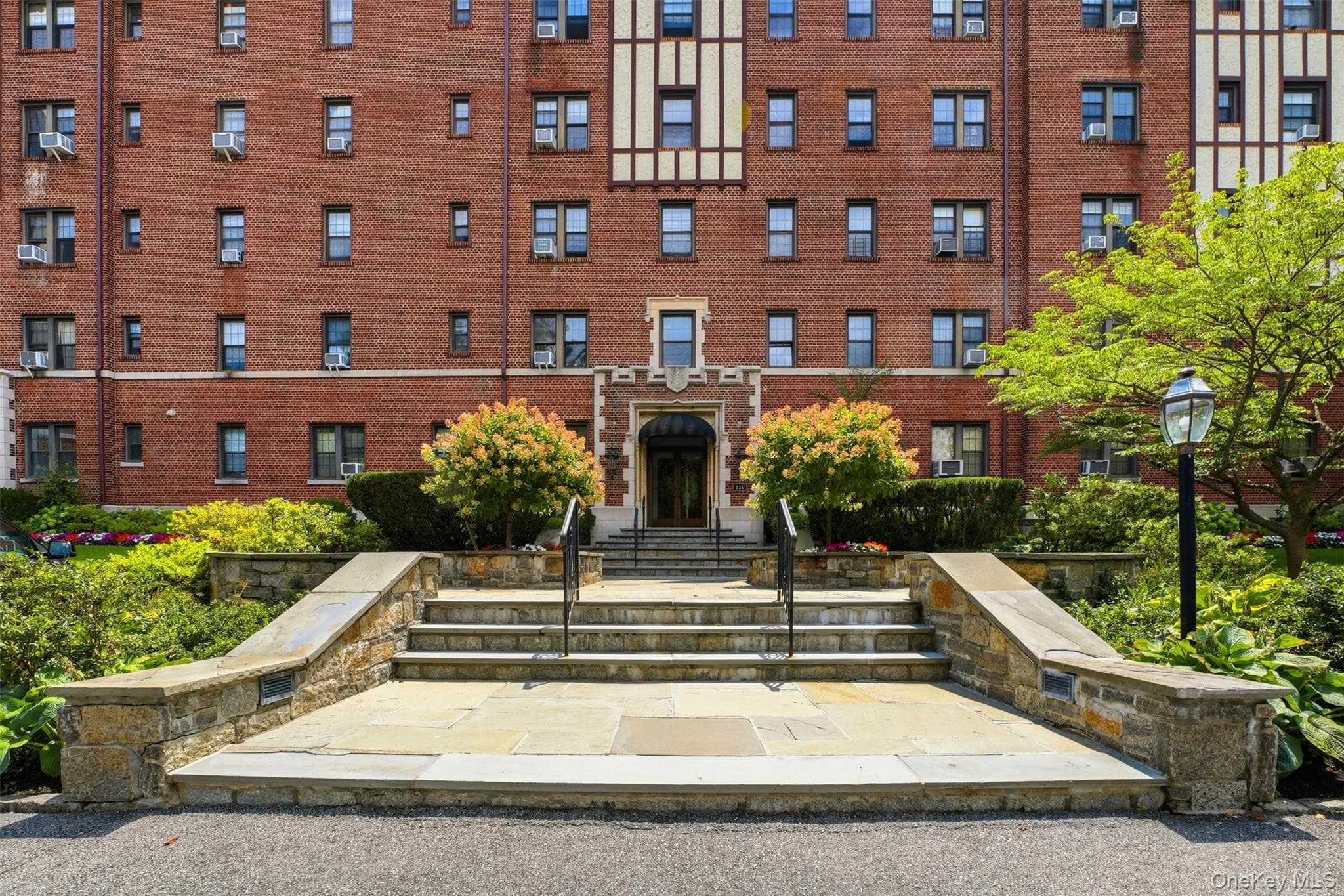620 Pelhamdale Avenue Unit: 31 thumbnail 2