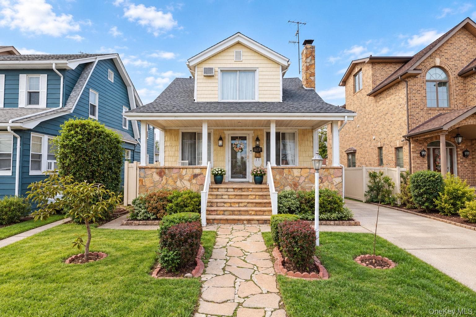 15737 12th Avenue, Whitestone