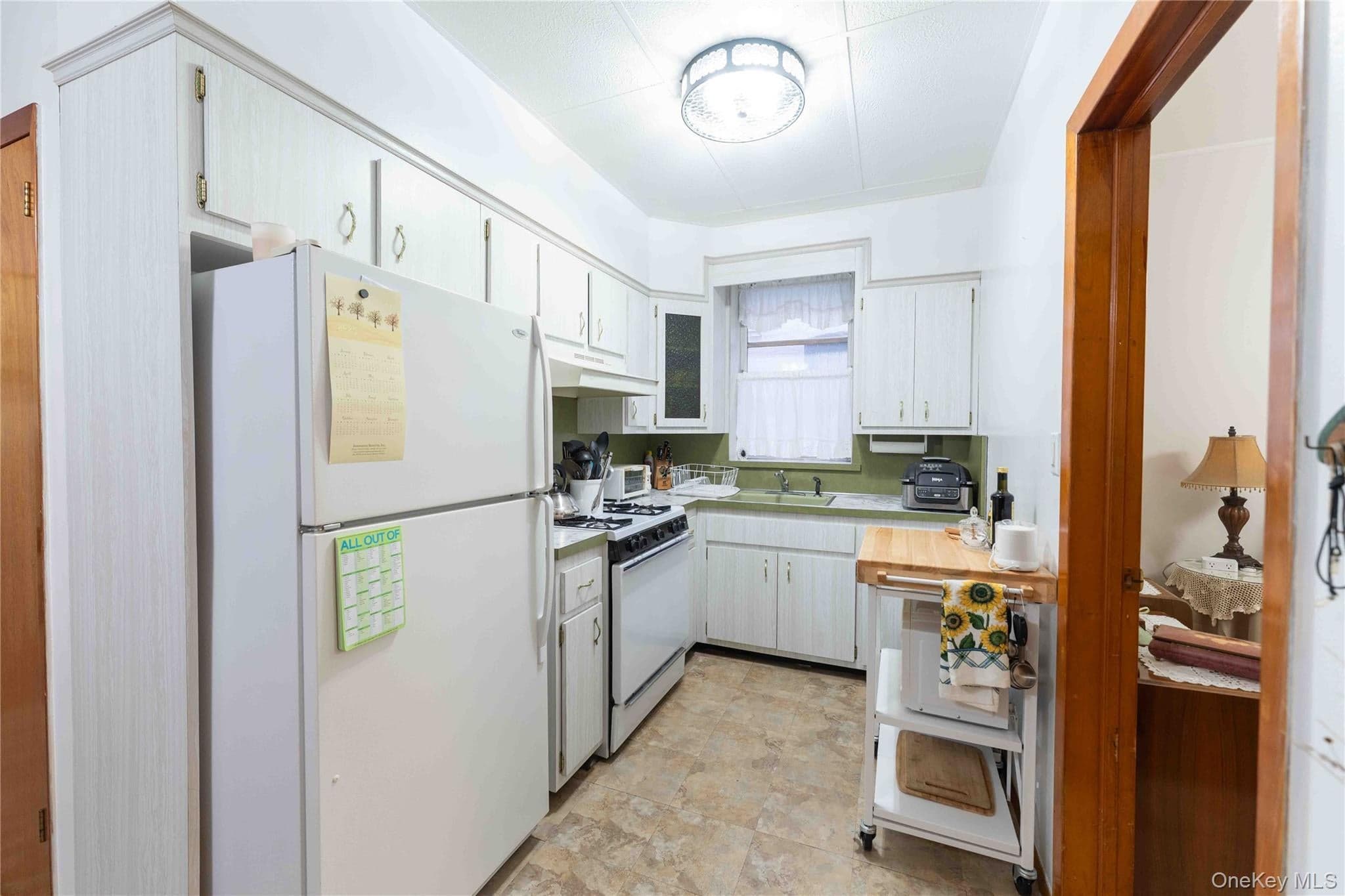 765 E 9th Street thumbnail 16