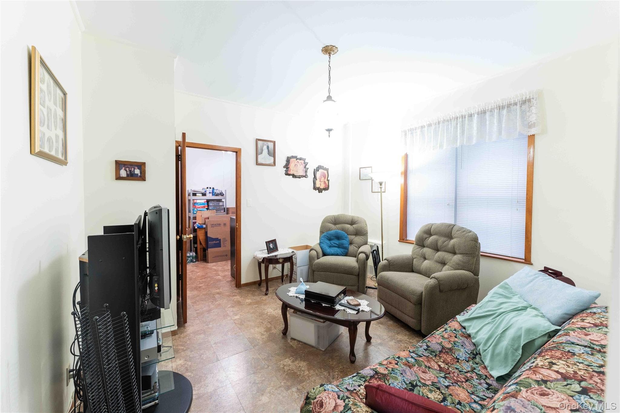 765 E 9th Street thumbnail 11