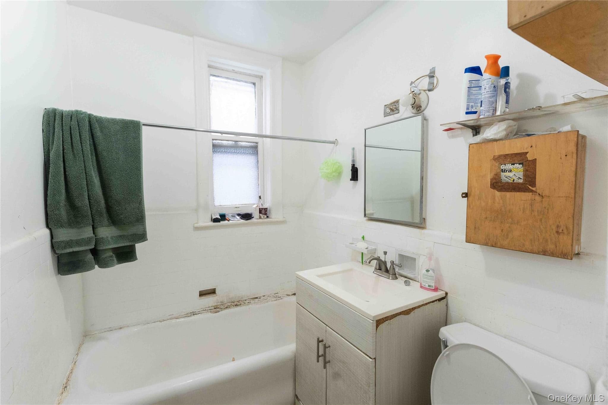 765 E 9th Street thumbnail 33