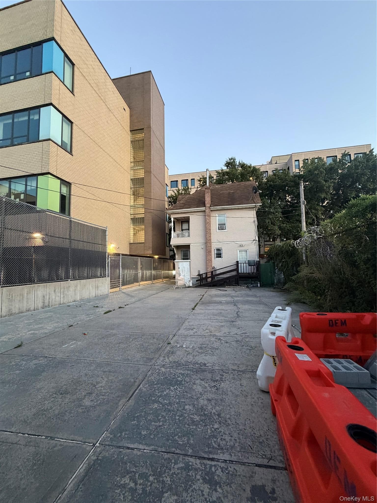 15311 88th Avenue thumbnail 3