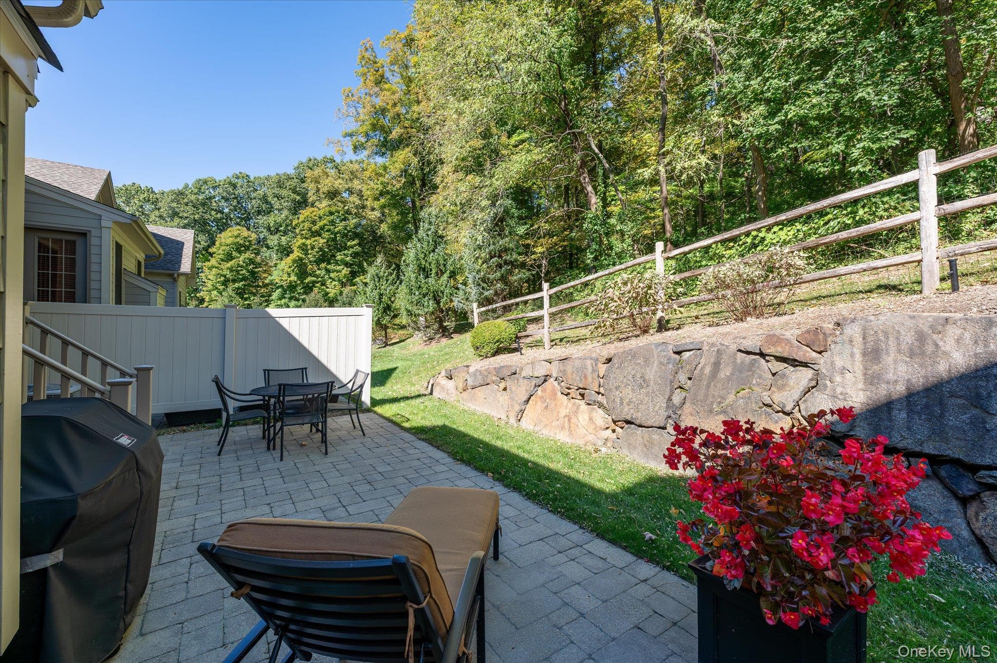 13 Bernheimer Lane thumbnail 30