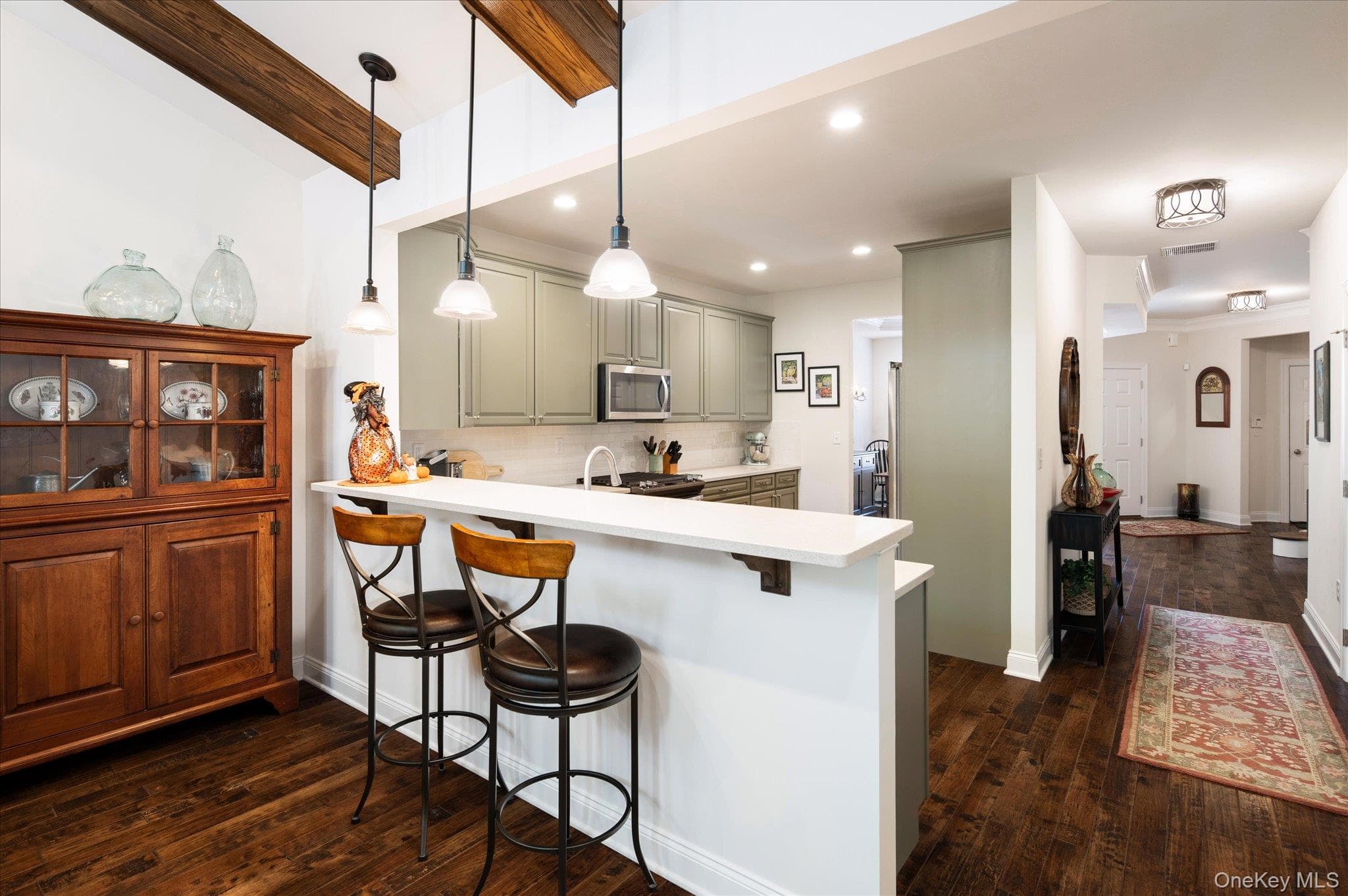 13 Bernheimer Lane thumbnail 6