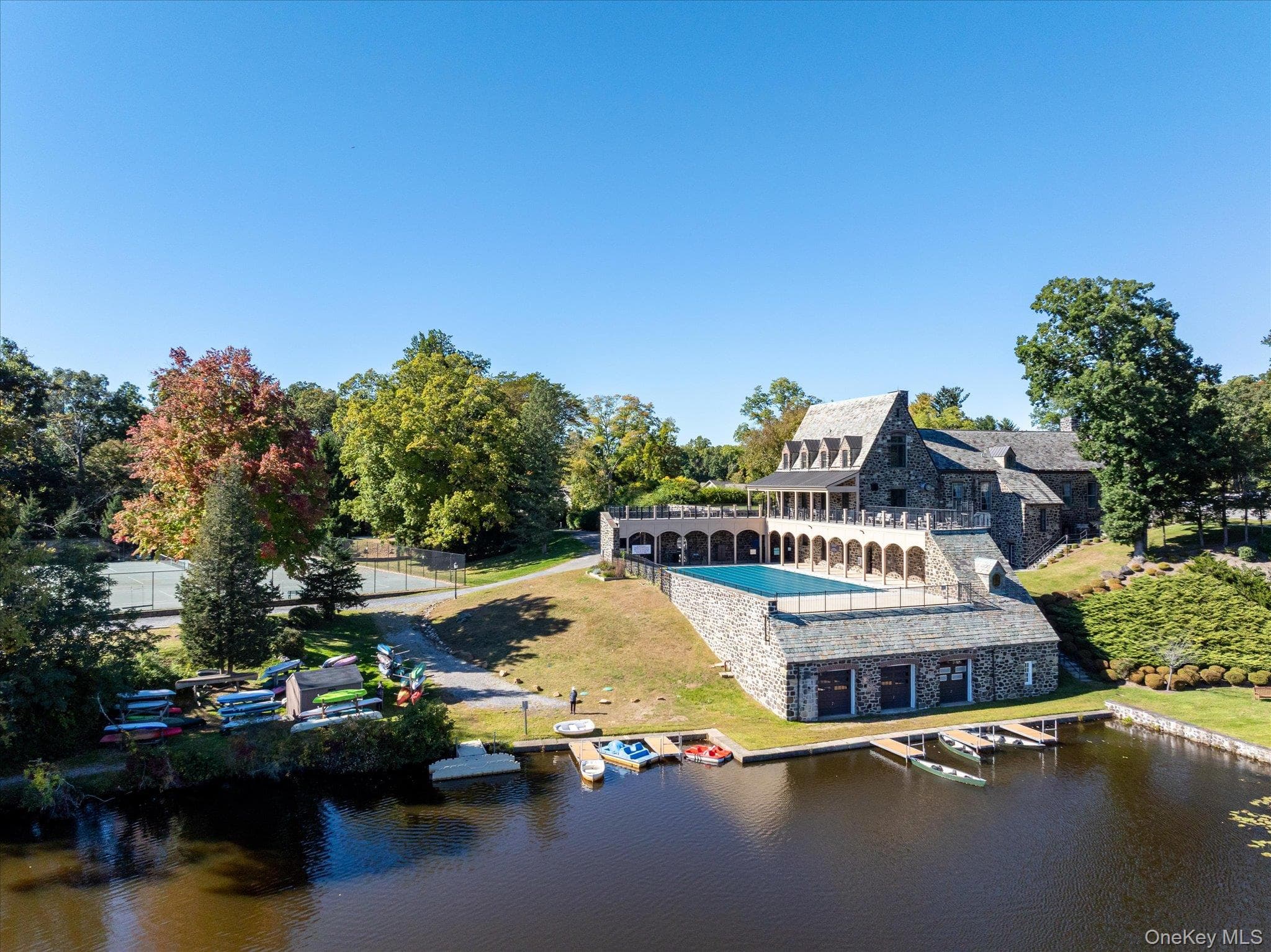 13 Bernheimer Lane thumbnail 43