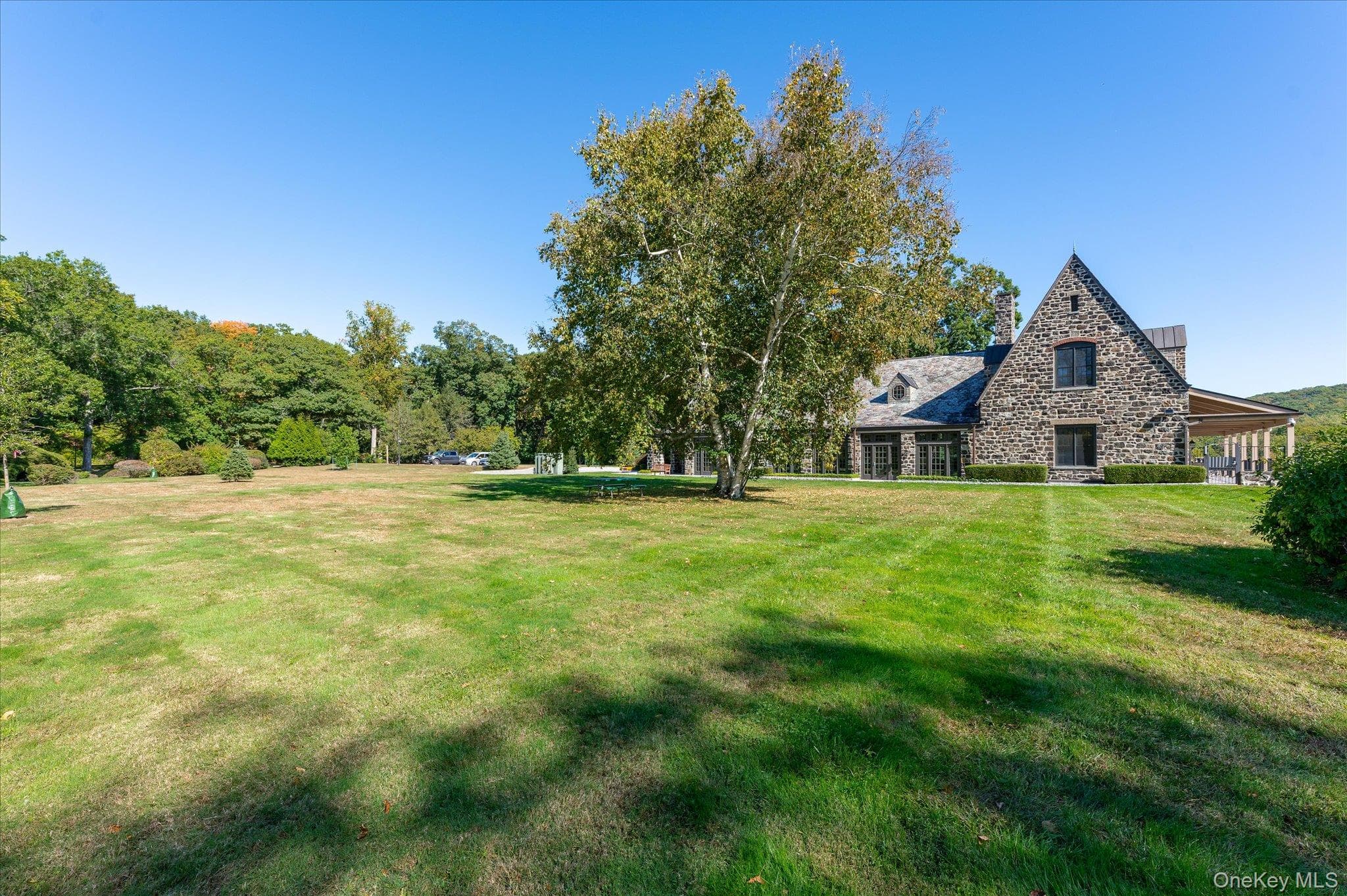 13 Bernheimer Lane thumbnail 38