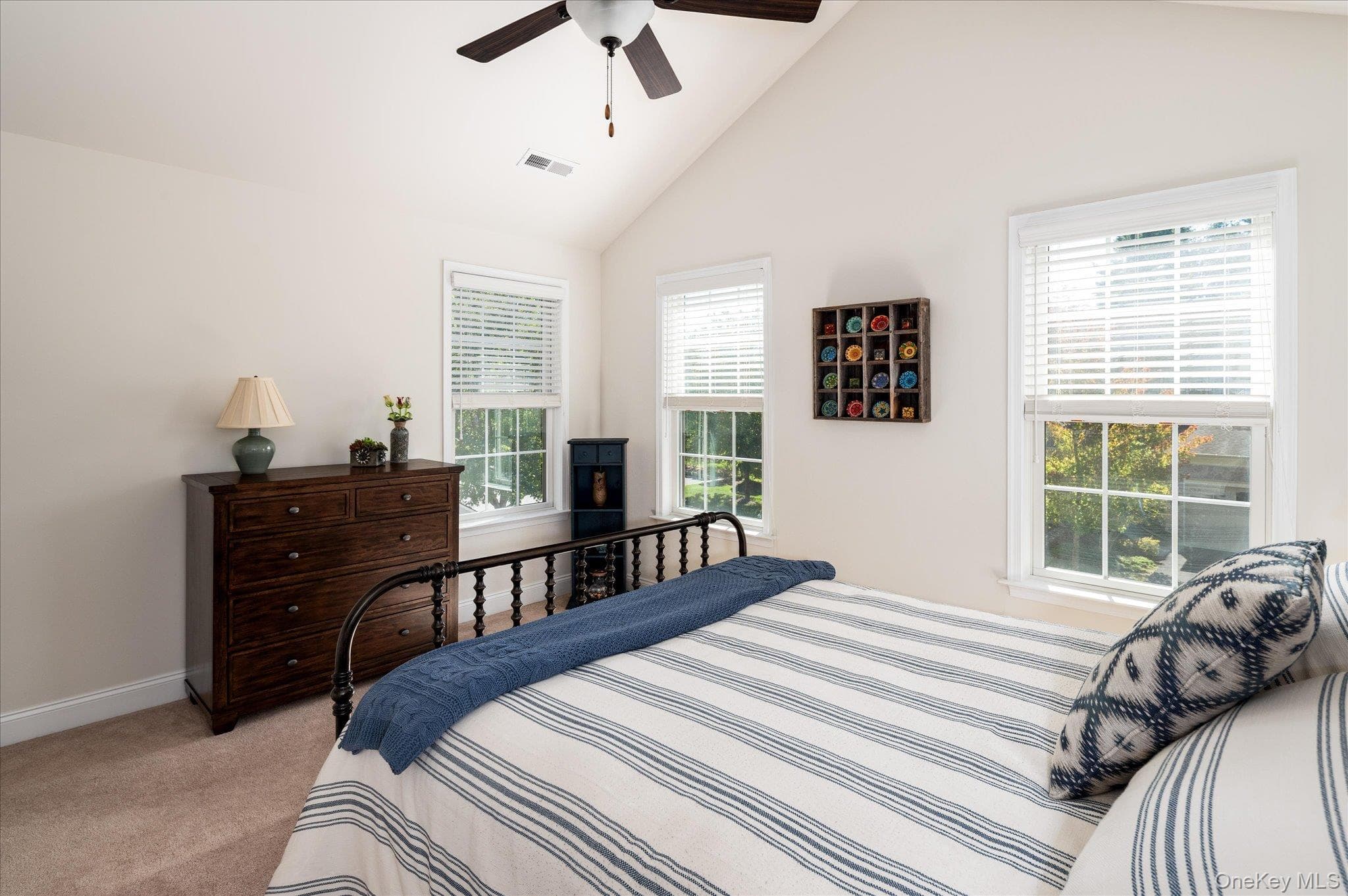 13 Bernheimer Lane thumbnail 25