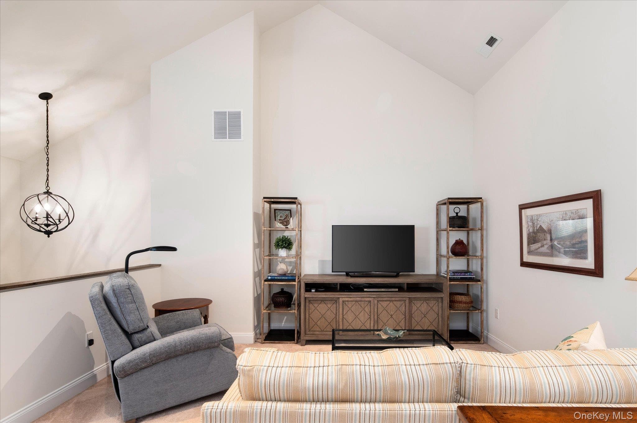13 Bernheimer Lane thumbnail 23