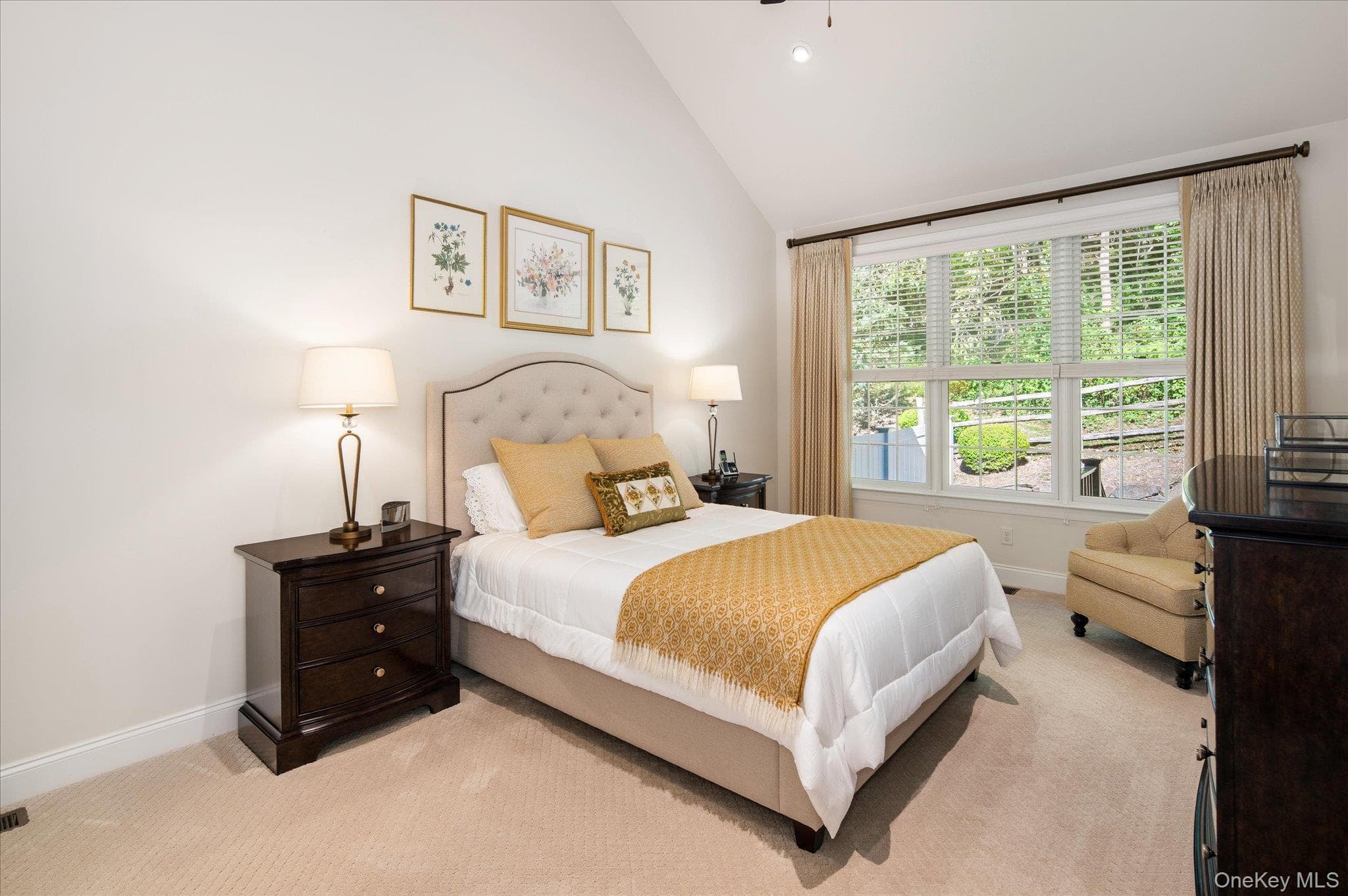 13 Bernheimer Lane thumbnail 15