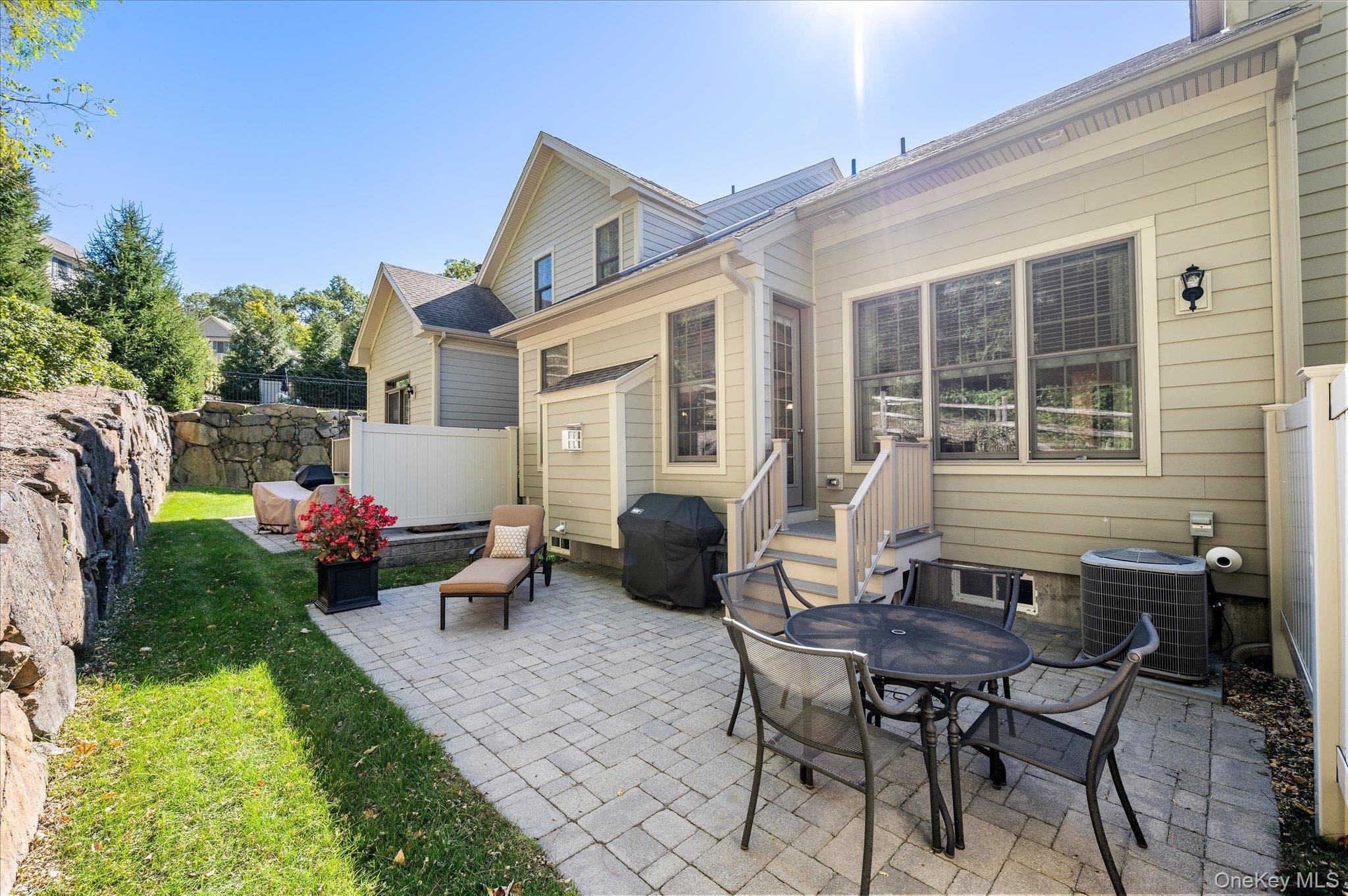 13 Bernheimer Lane thumbnail 28