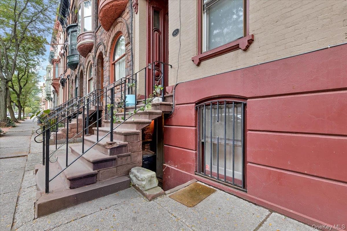 137 Lancaster Street thumbnail 5