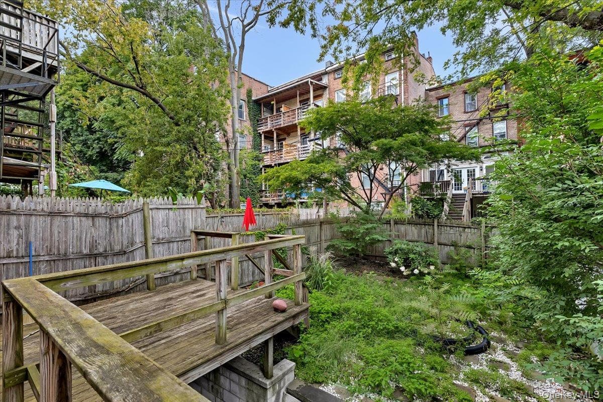 137 Lancaster Street thumbnail 40