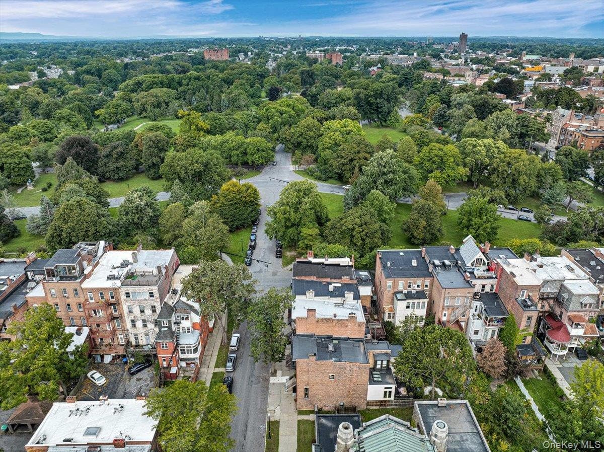137 Lancaster Street thumbnail 45