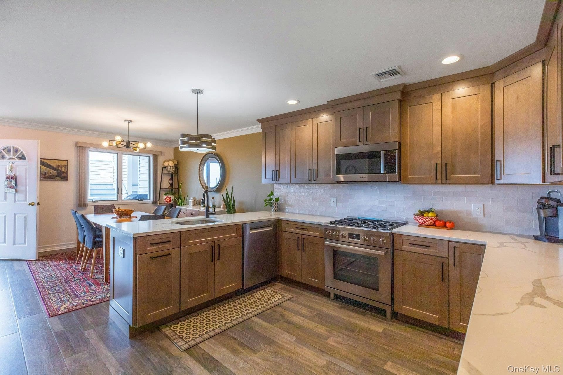 3103 Bluffs Drive thumbnail 10