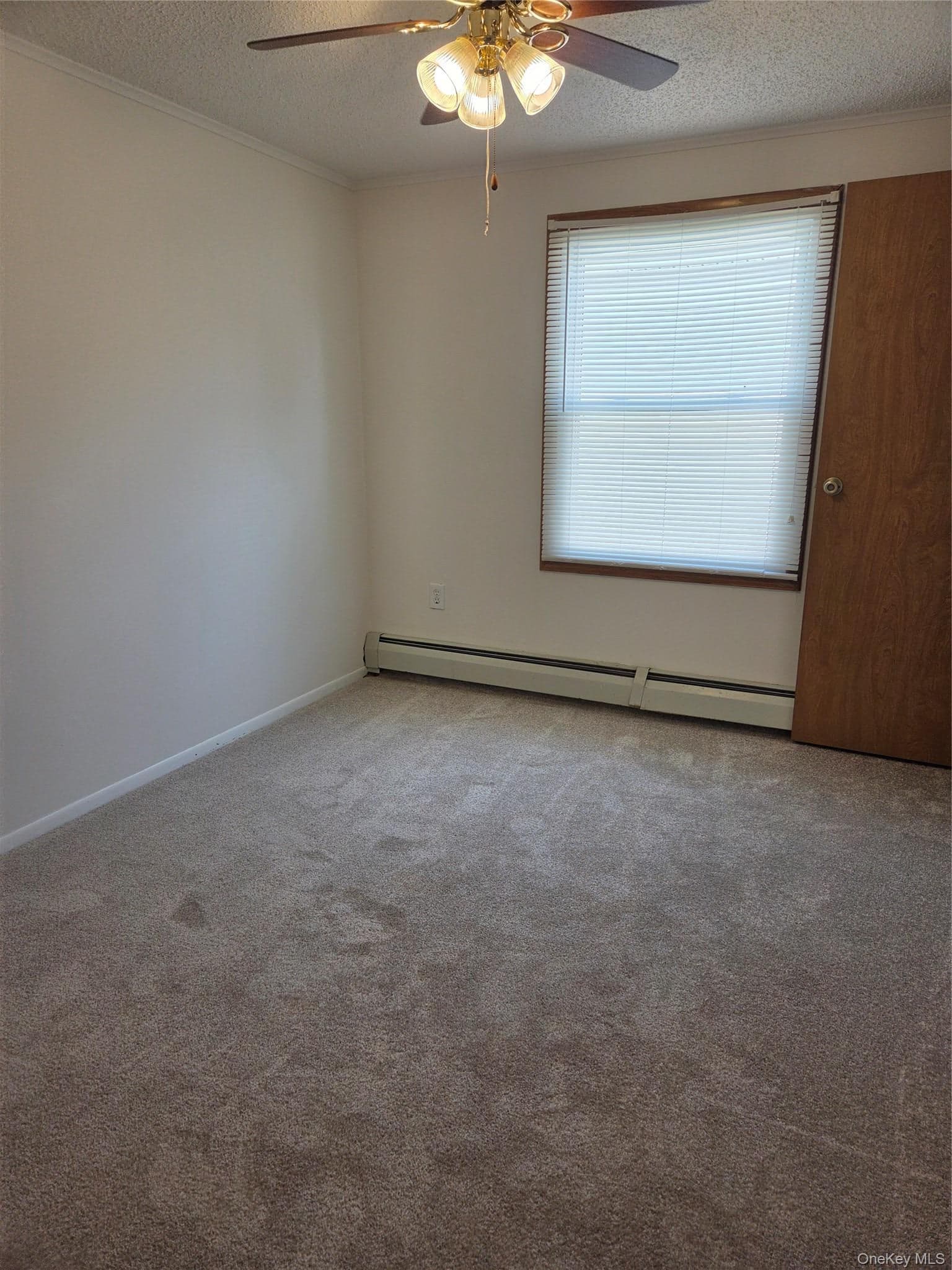 162 Village Circle thumbnail 6