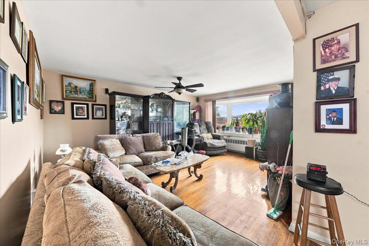 1405 E 233rd Street thumbnail 17