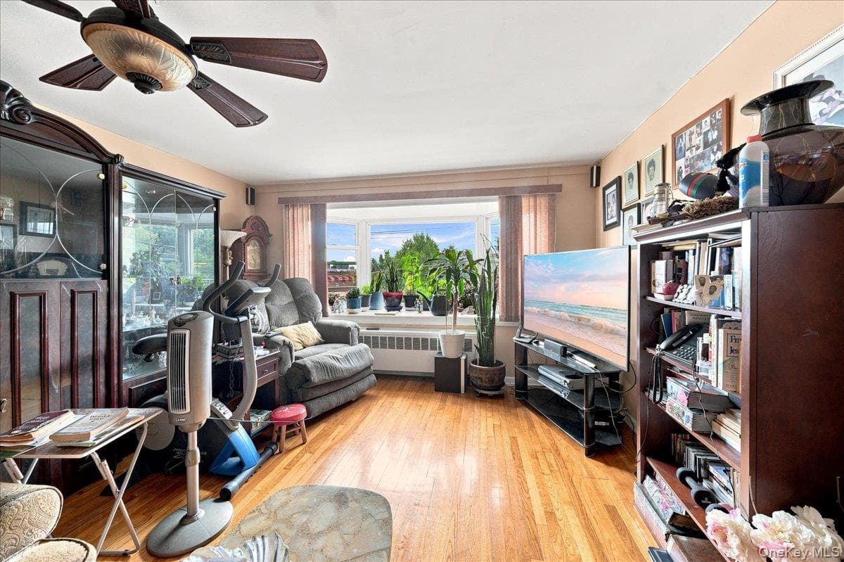 1405 E 233rd Street thumbnail 16