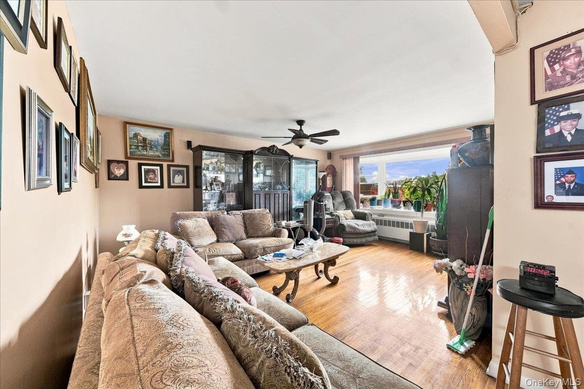 1405 E 233rd Street thumbnail 18