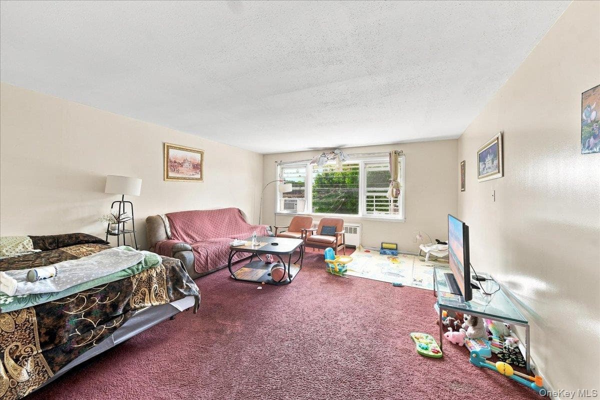 1405 E 233rd Street thumbnail 8