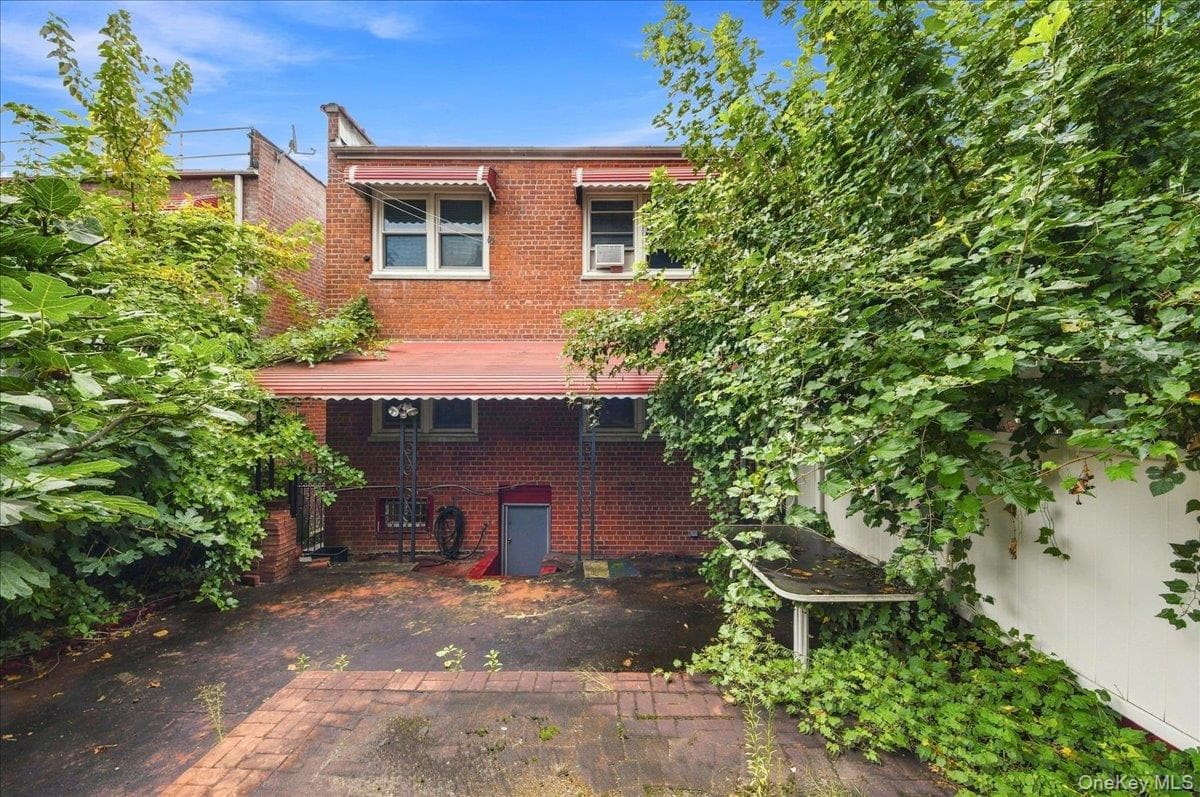 1405 E 233rd Street thumbnail 27