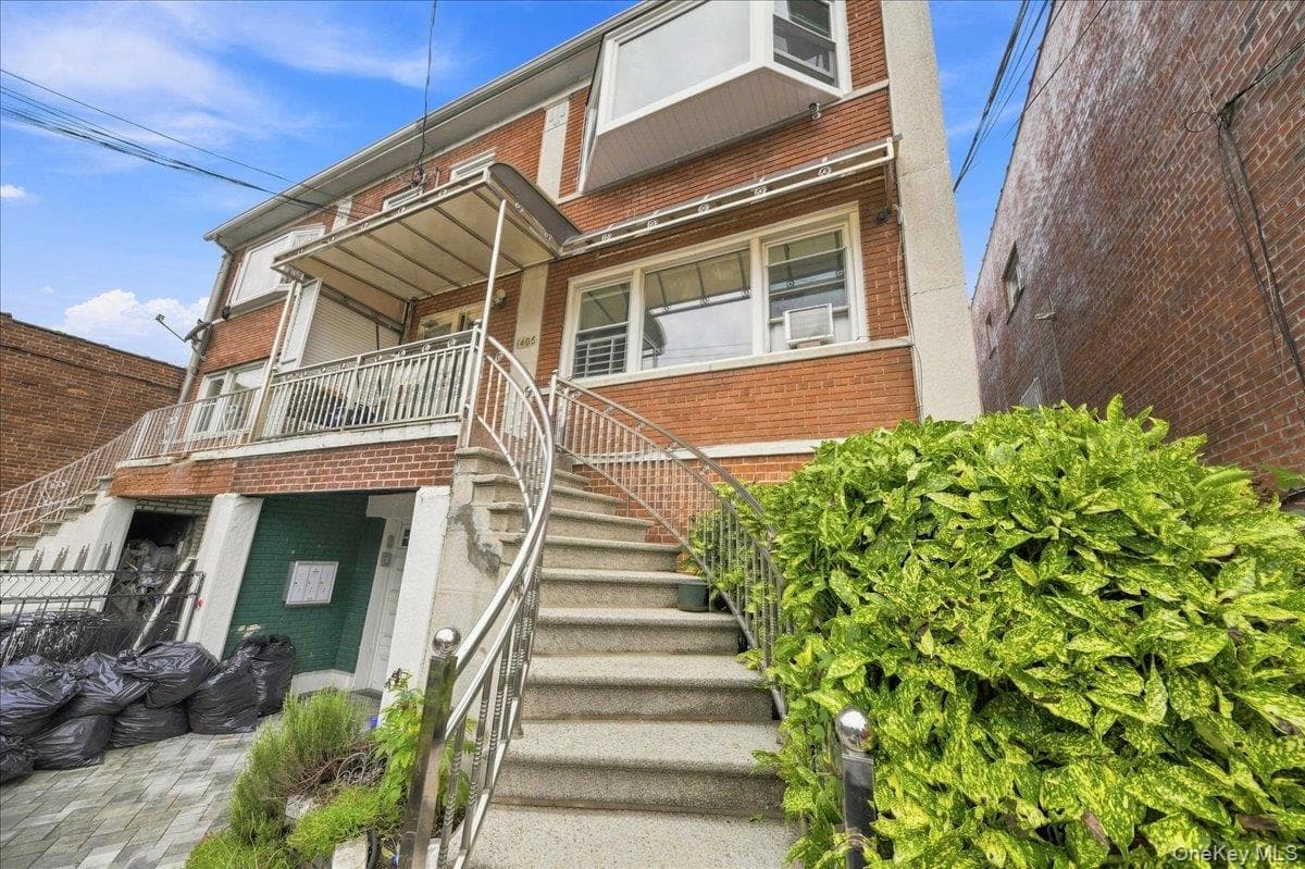 1405 E 233rd Street thumbnail 28