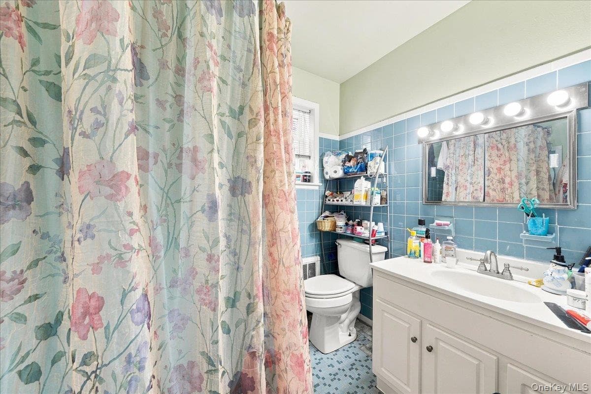 1405 E 233rd Street thumbnail 13