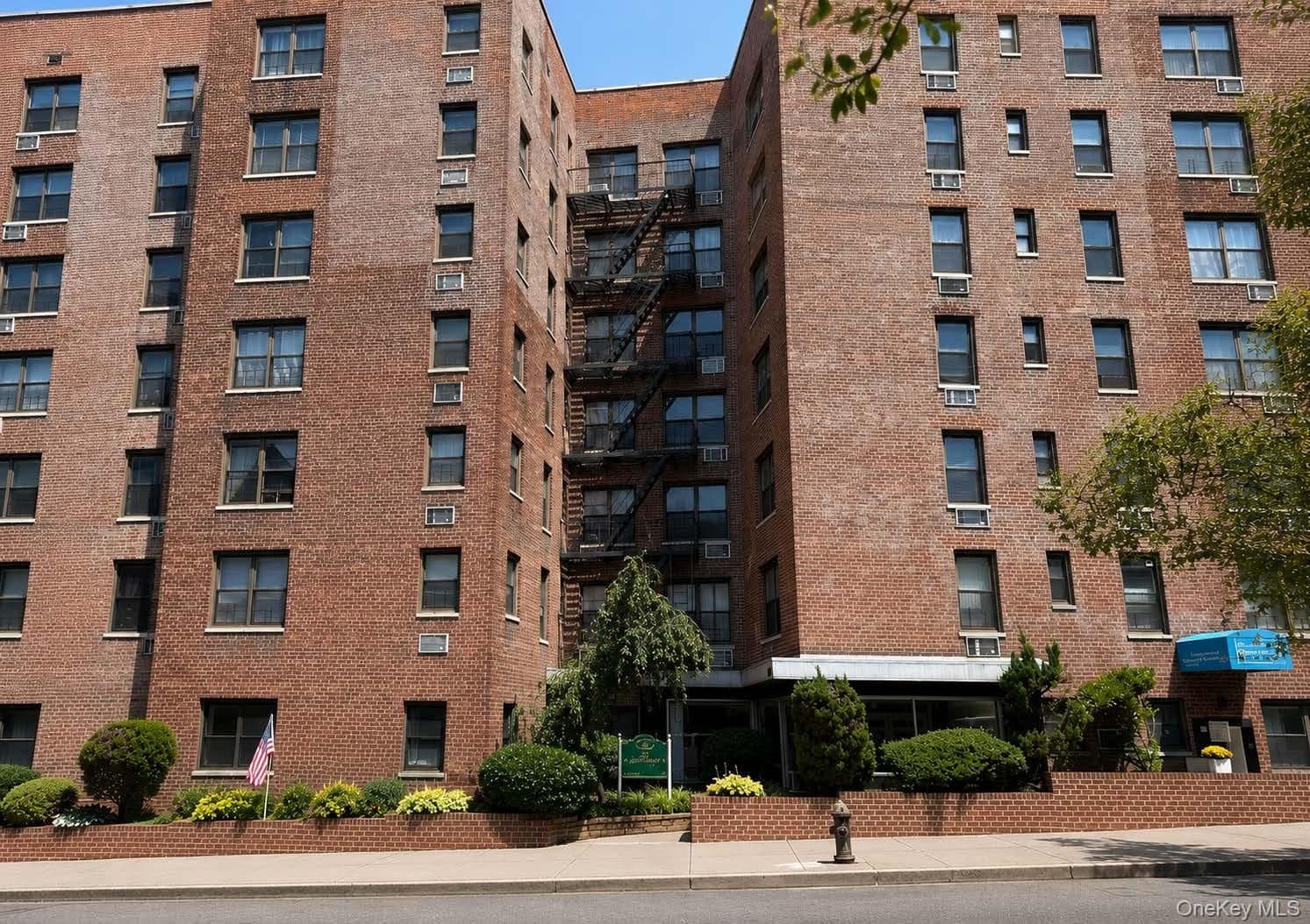 63-95 Austin Street Unit: 2L photo 1