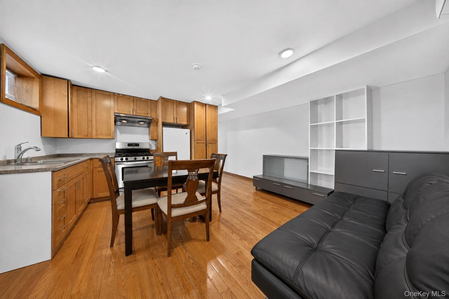 4215 161st Street thumbnail 27