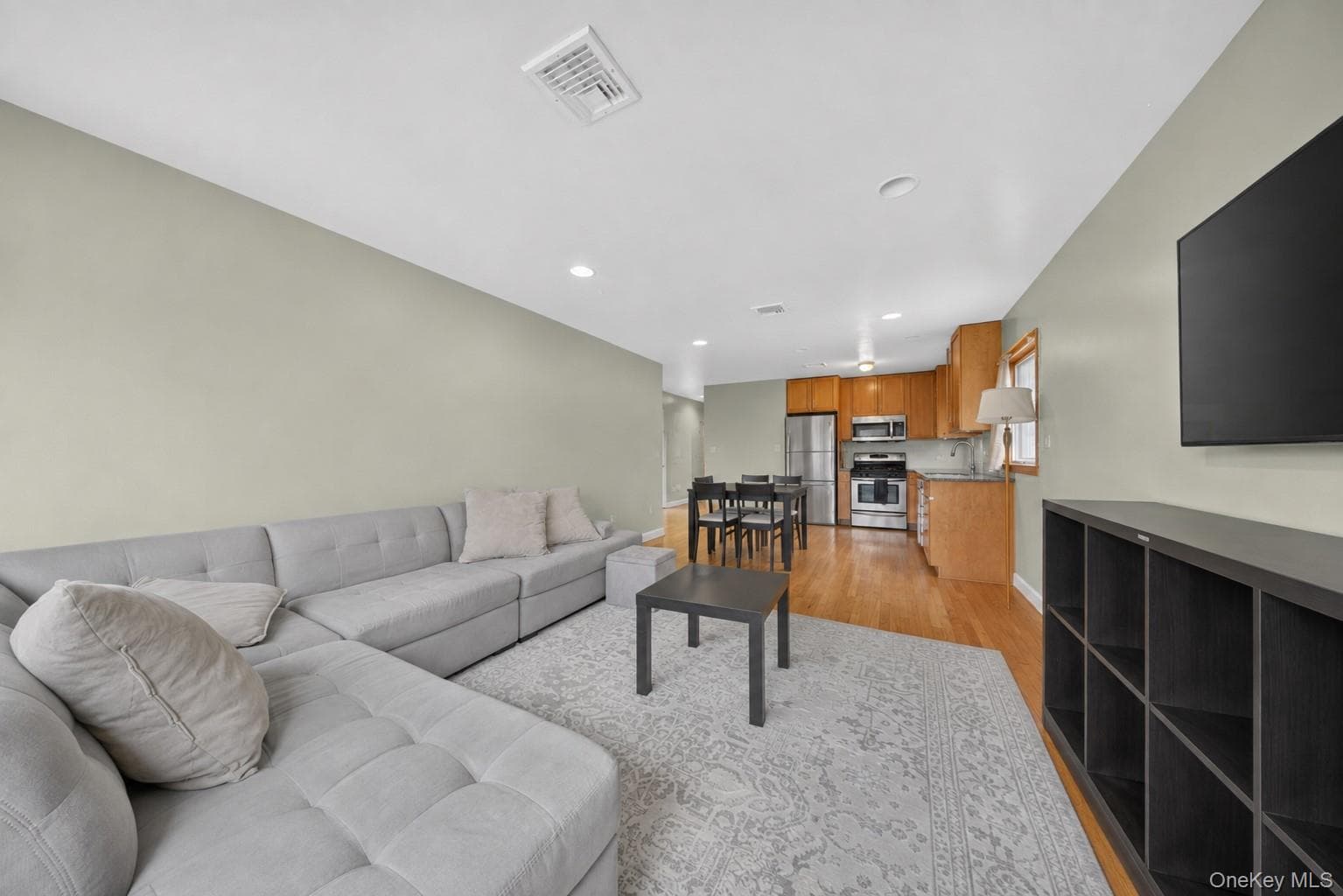 4215 161st Street thumbnail 21