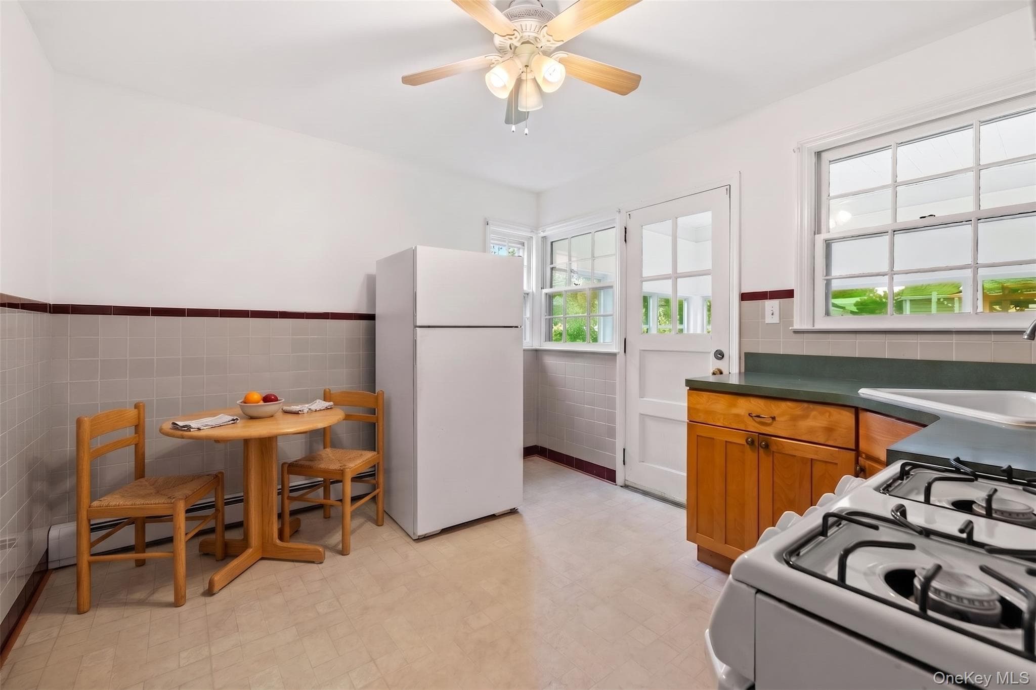 12 Benjamin Avenue thumbnail 4