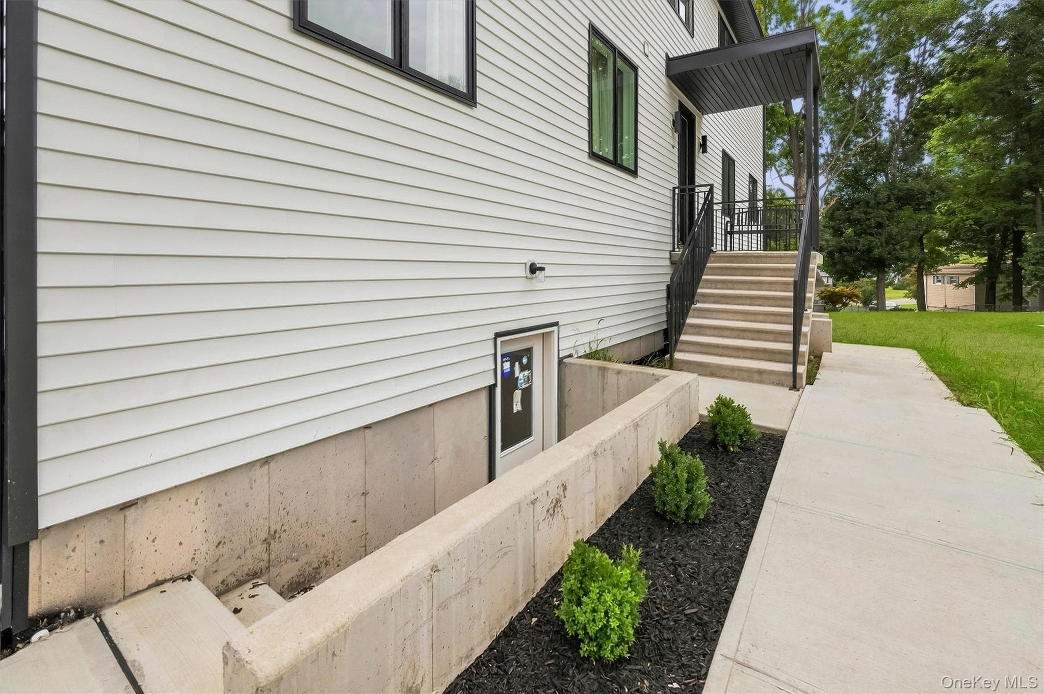 15 Treza Lane Unit: 102 thumbnail 42