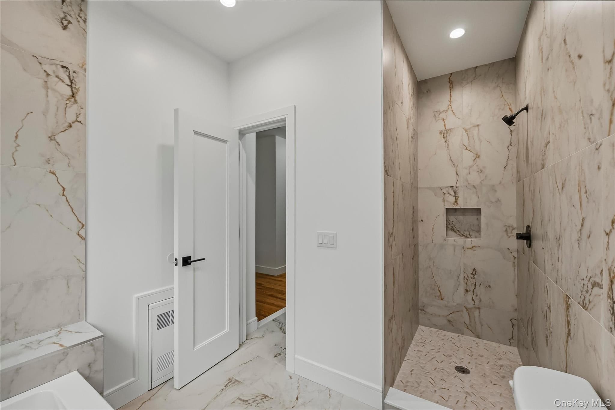 15 Treza Lane Unit: 102 thumbnail 31
