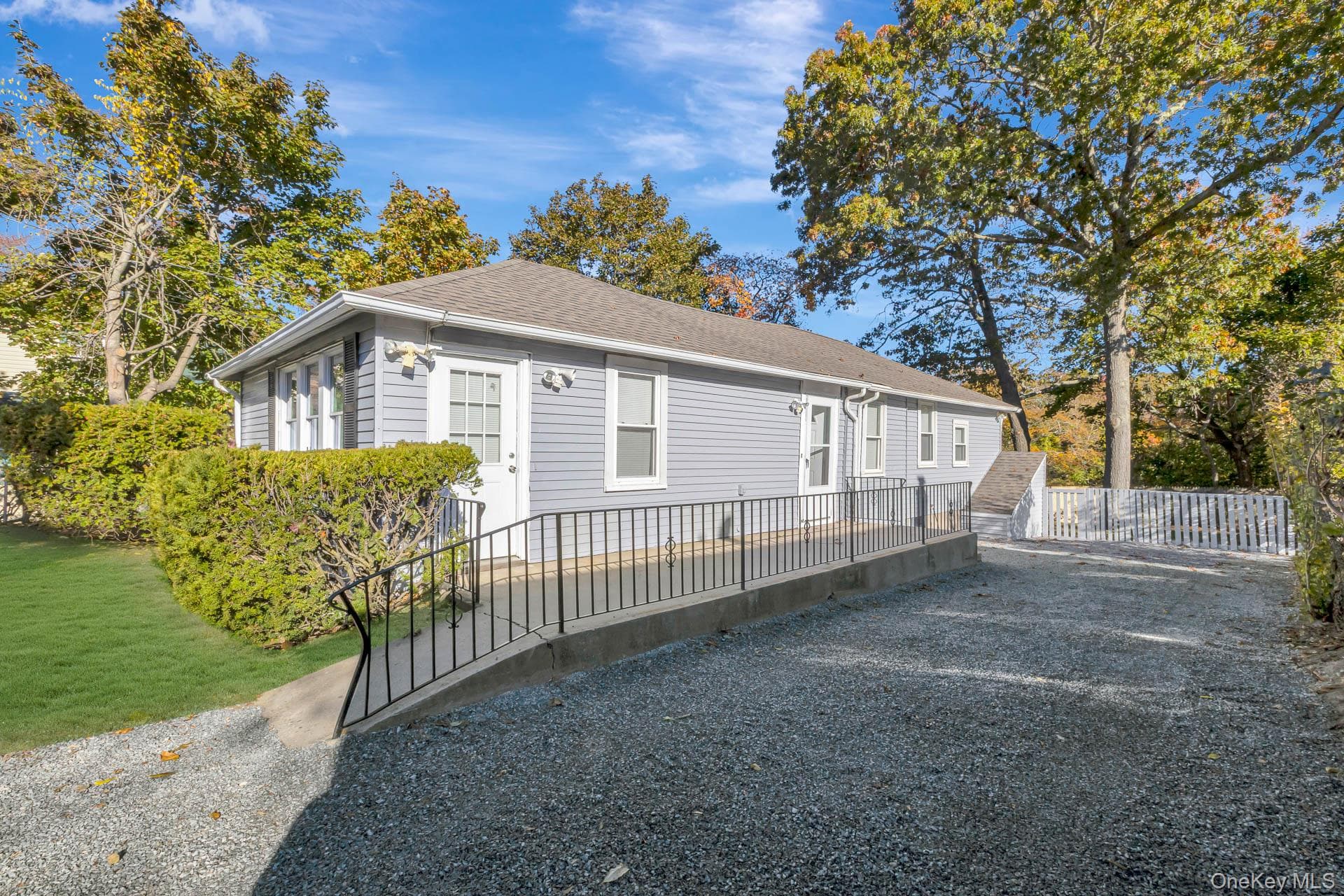 860 Flanders Road, Flanders