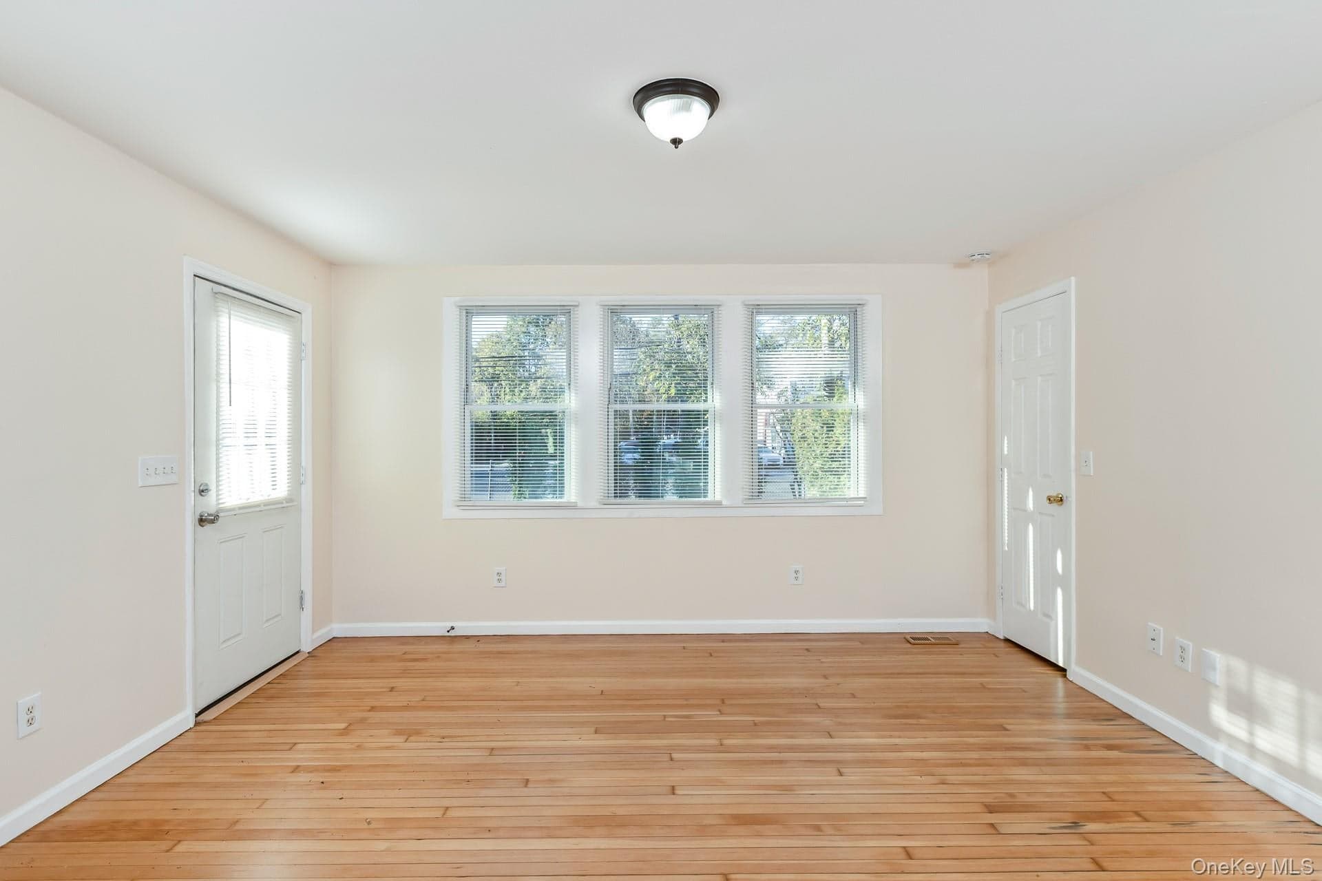860 Flanders Road thumbnail 14