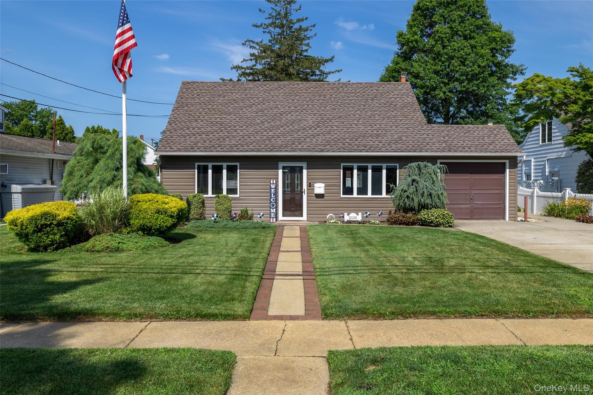 2100 North Drive, Seaford
