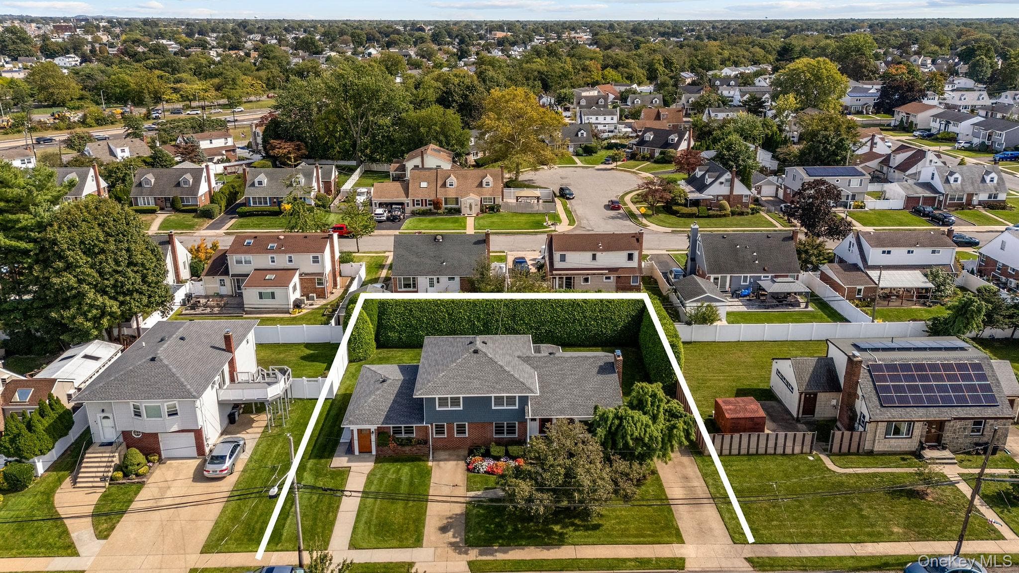 47 Diamond Avenue thumbnail 35