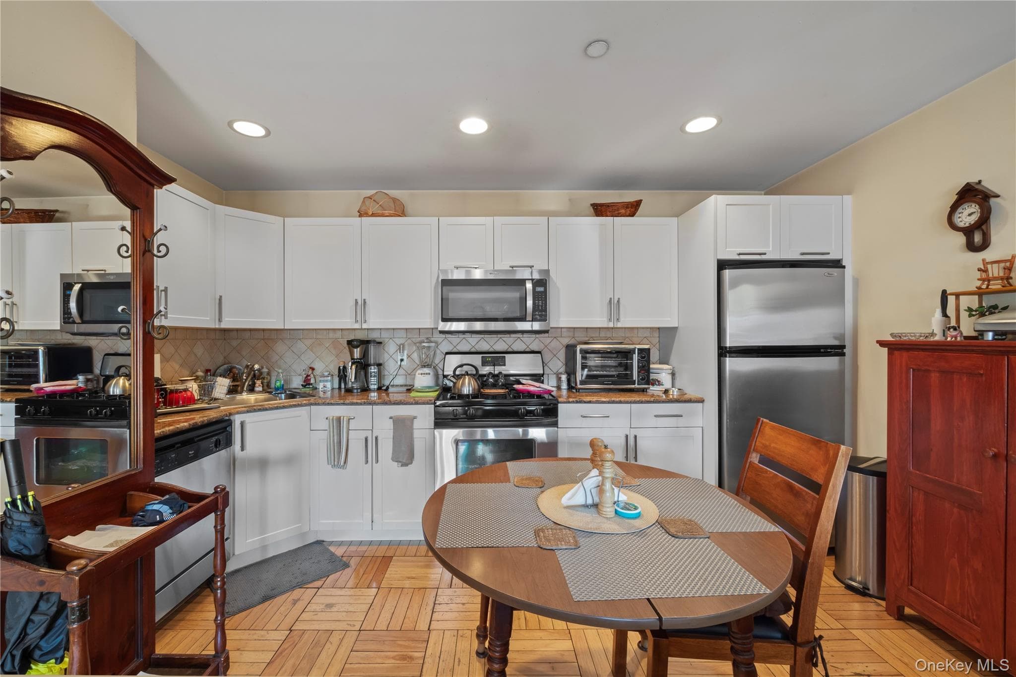 1600 Parkview Avenue Unit: 7C thumbnail 4