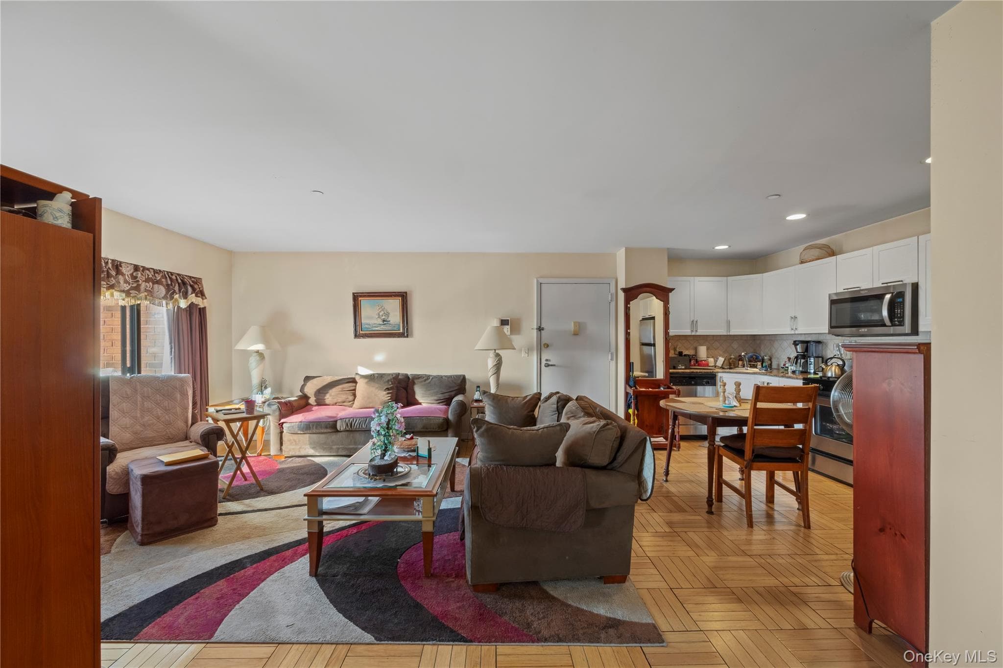 1600 Parkview Avenue Unit: 7C thumbnail 3