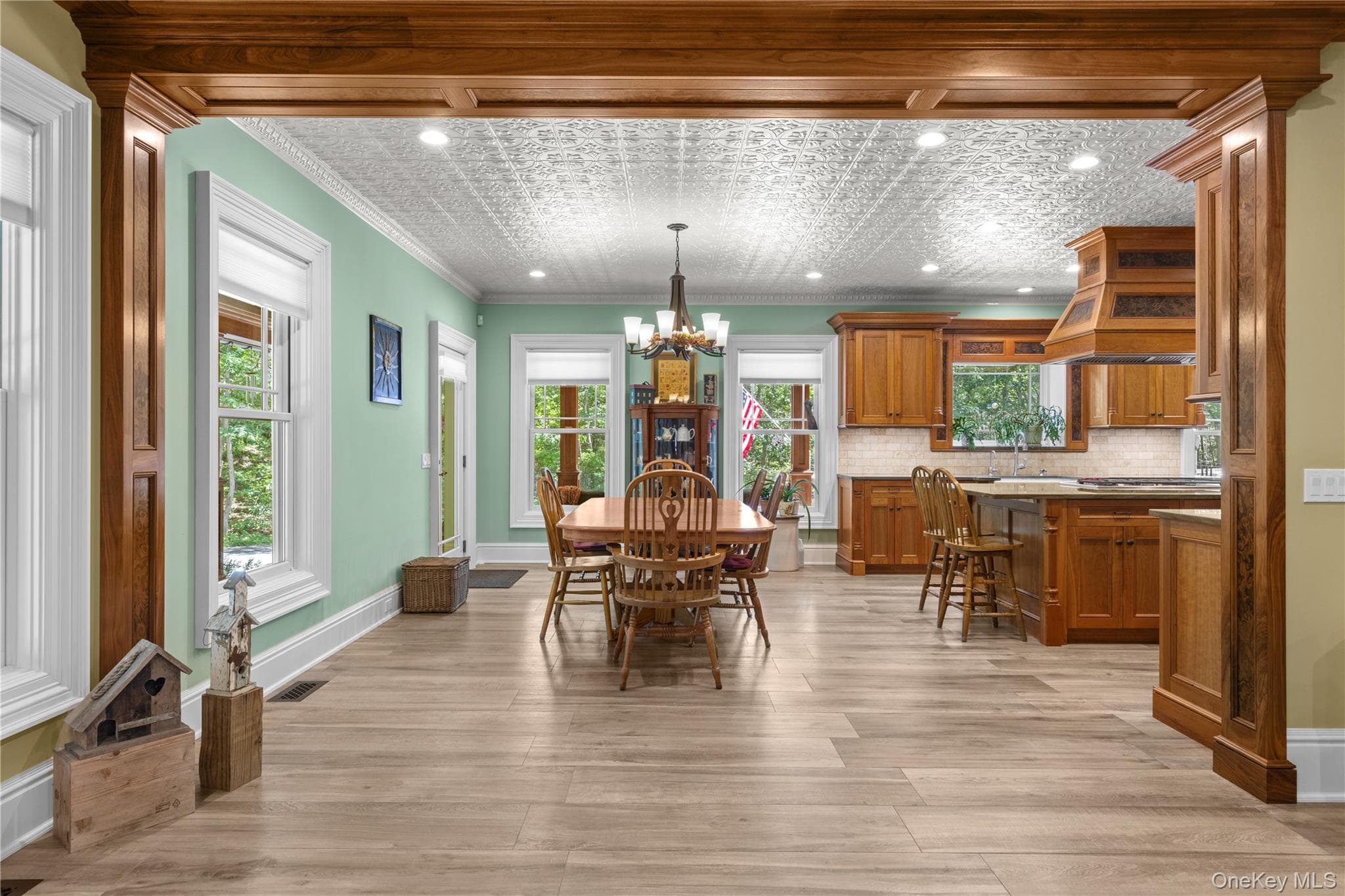 490 Wading River Road thumbnail 8