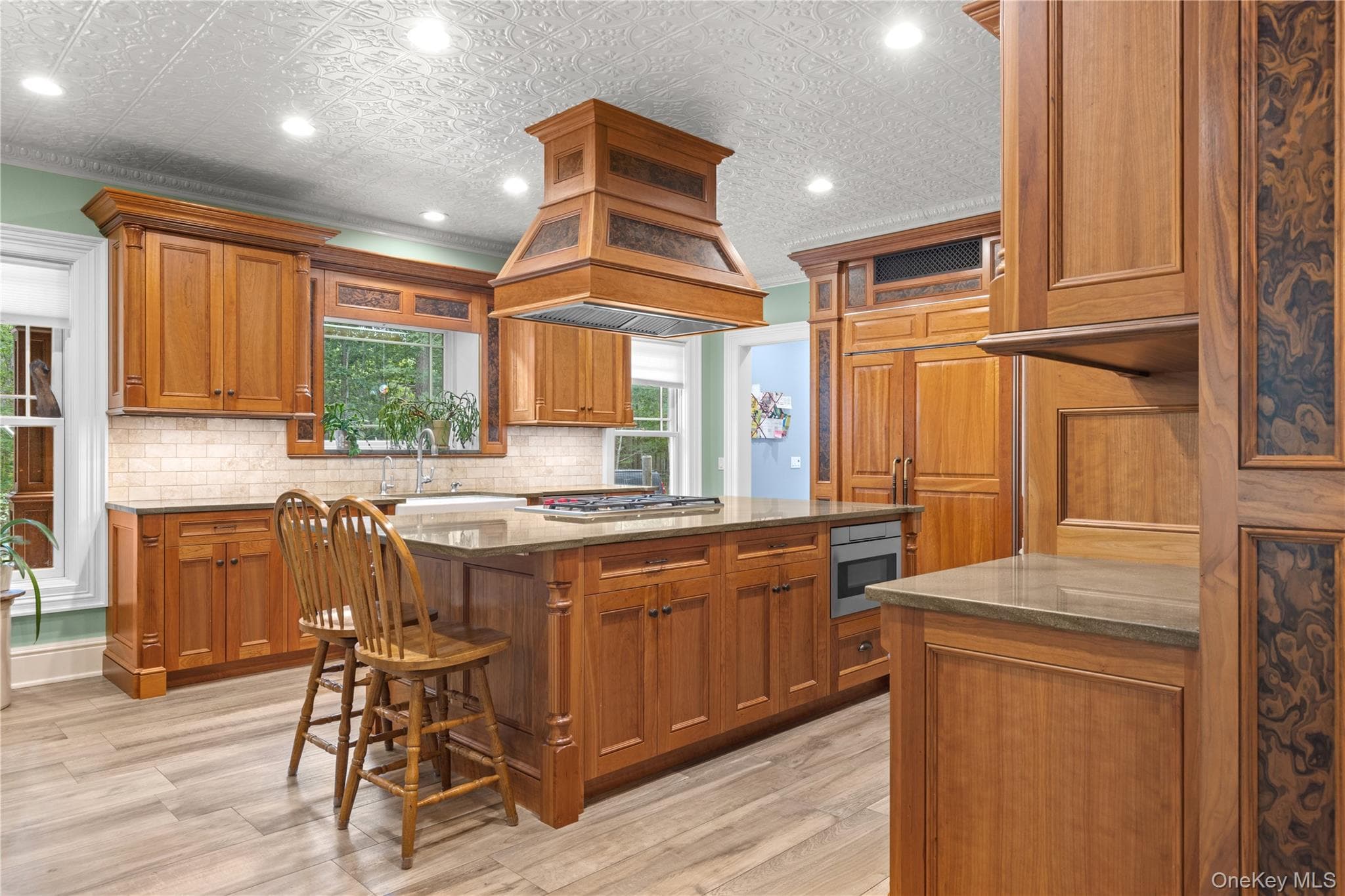 490 Wading River Road thumbnail 10