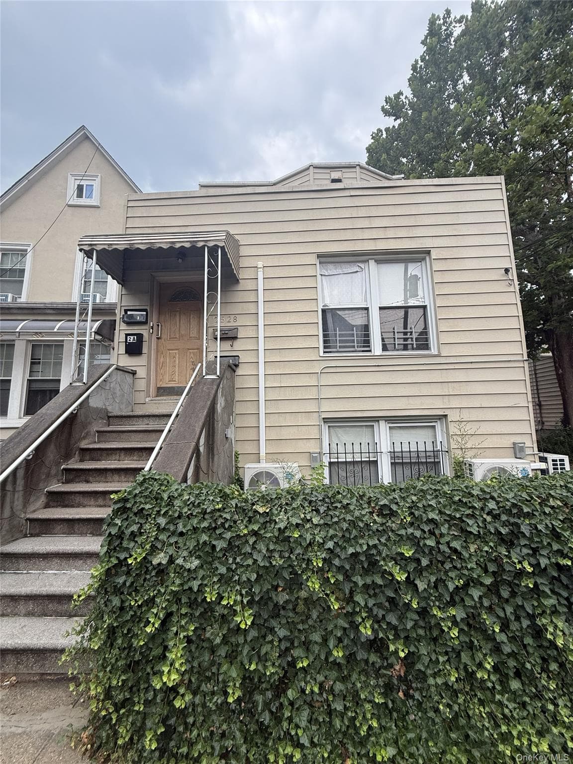 2528 Poplar Street photo 1