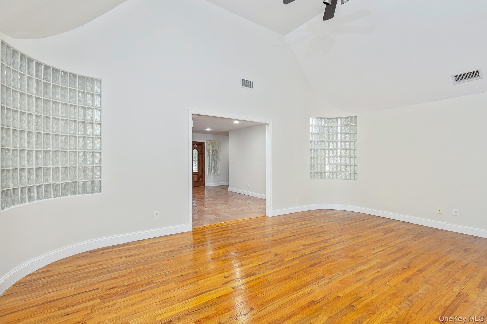 37 W Woodside Avenue thumbnail 8