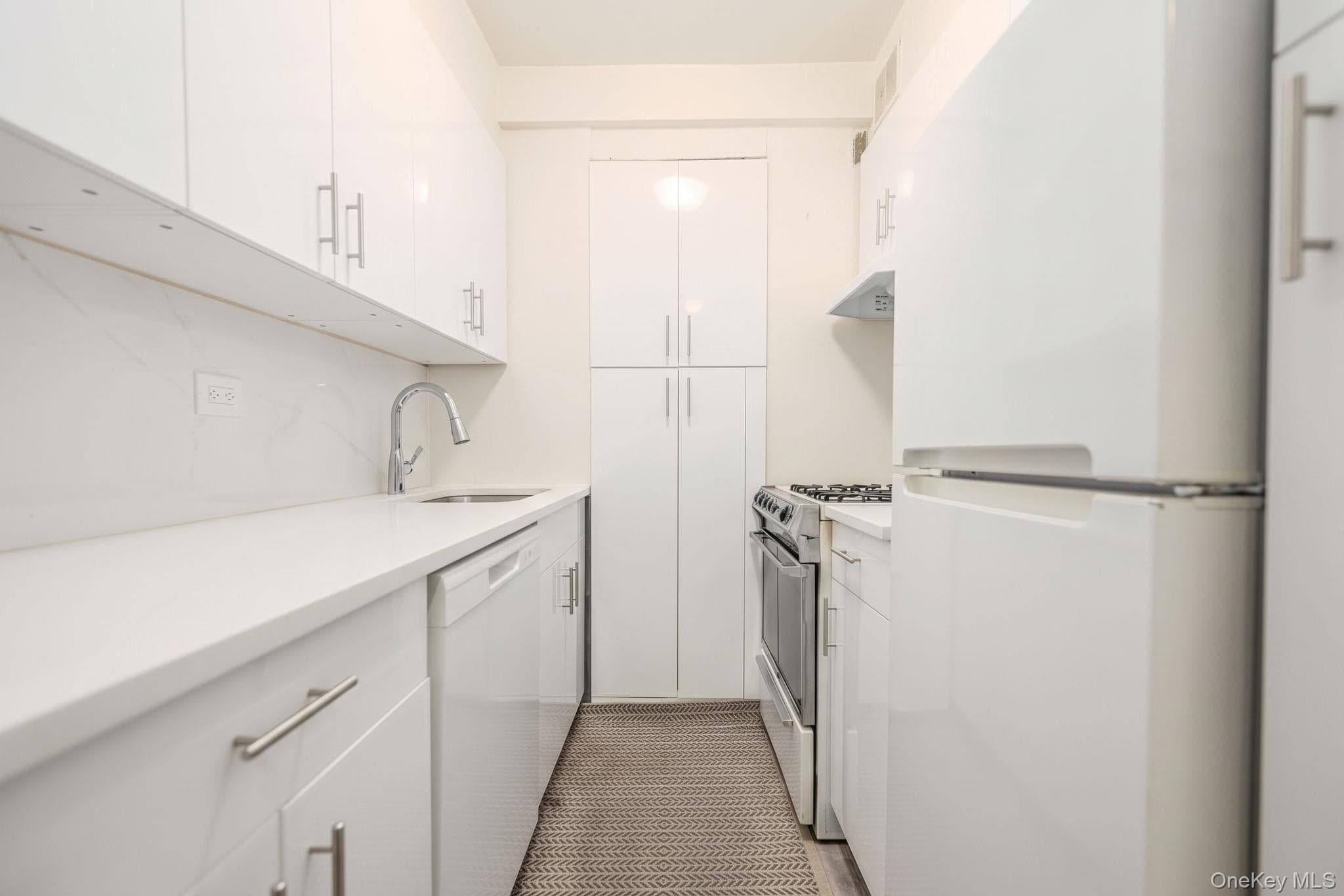 141 E 55th Street Unit: 4H thumbnail 4