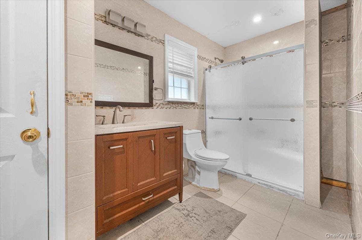 571 Park Avenue thumbnail 11