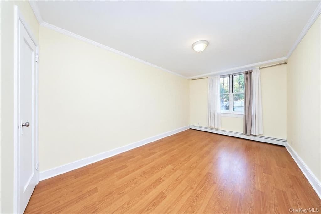 2345 E 26th Street thumbnail 17